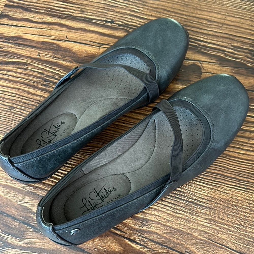 Women’s Lifestride size 10 slip on shoe brand new
